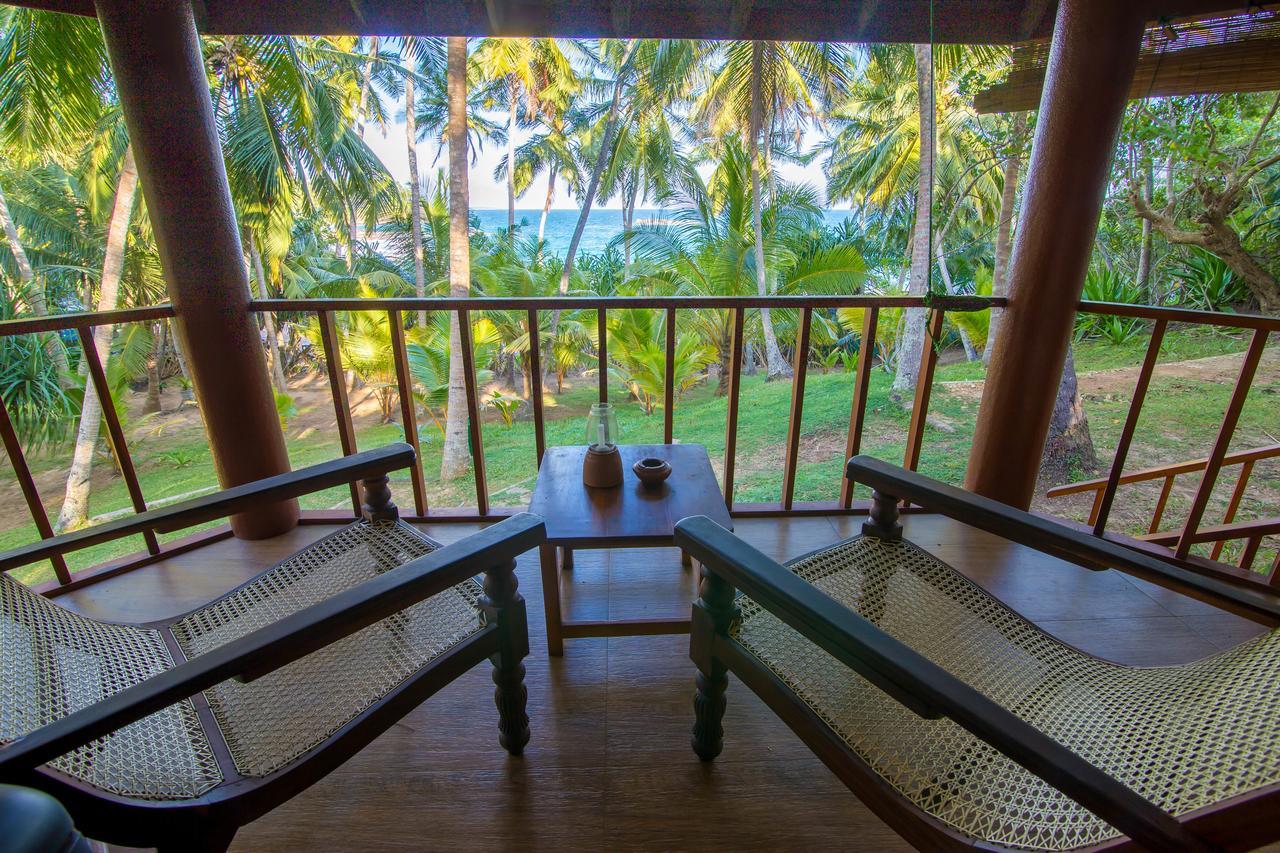 Triple Cabana